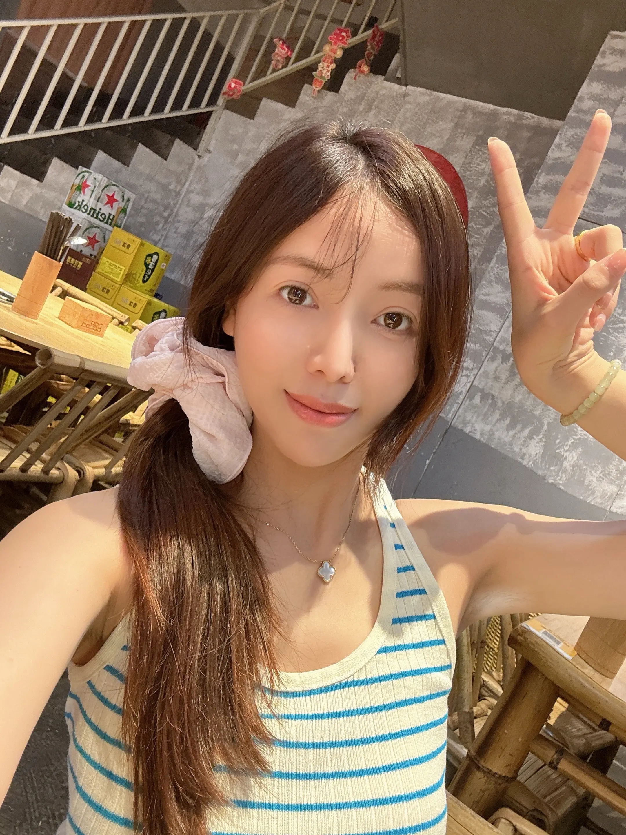 年轻的时候追求爱情。金钱，奢侈的生活。现在只想快乐。健康，陪伴。你呢。