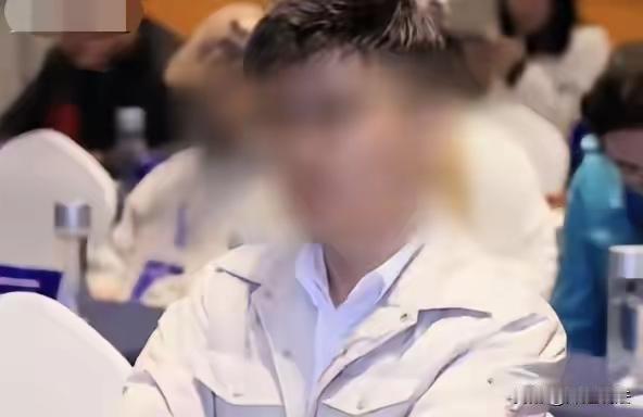 上海，一男子打造精英人设，与一女子交往5个月，女子心甘情愿为他转去240多万。后