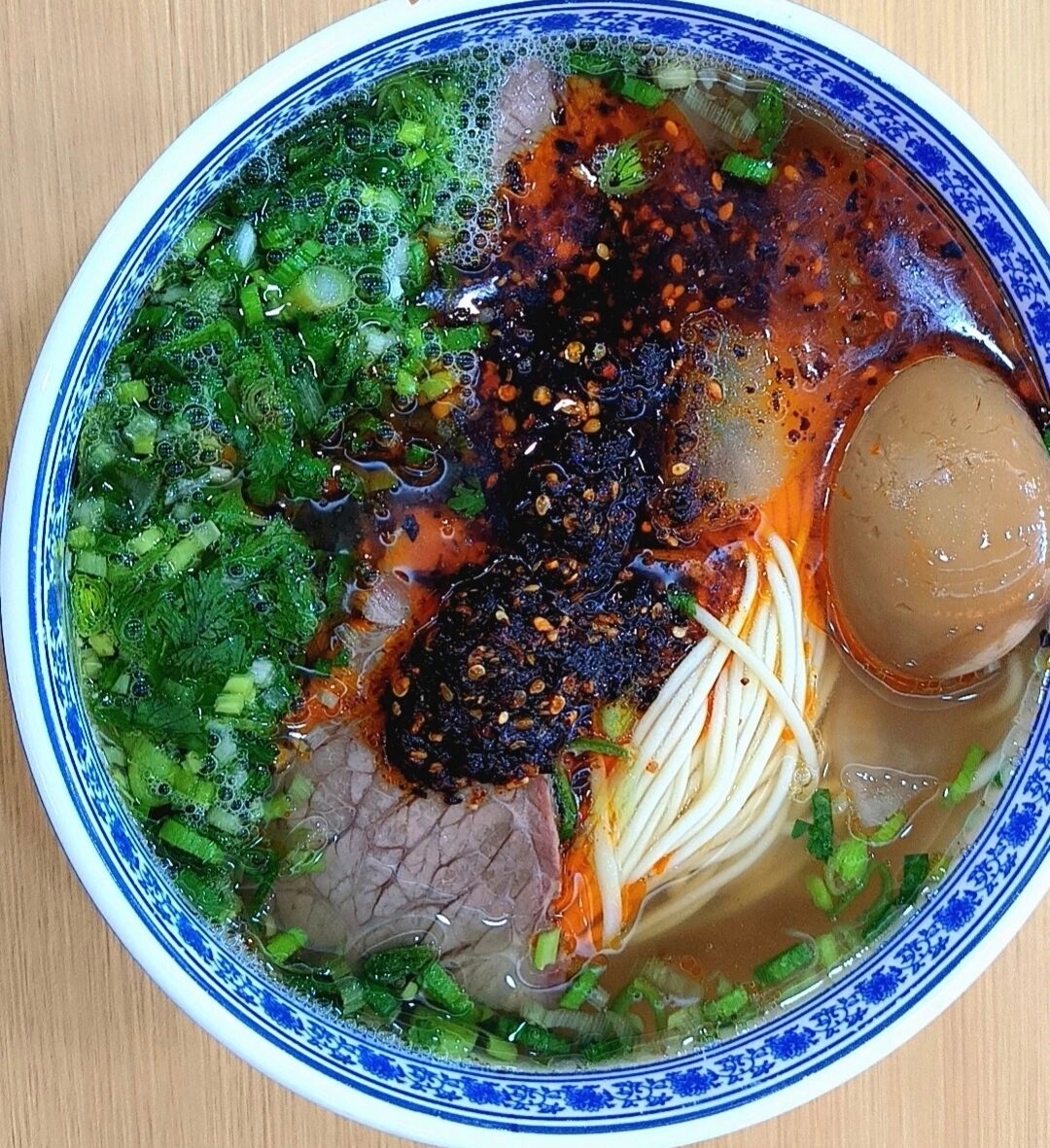 今天早餐，玉米+煲粥+面条。 南京