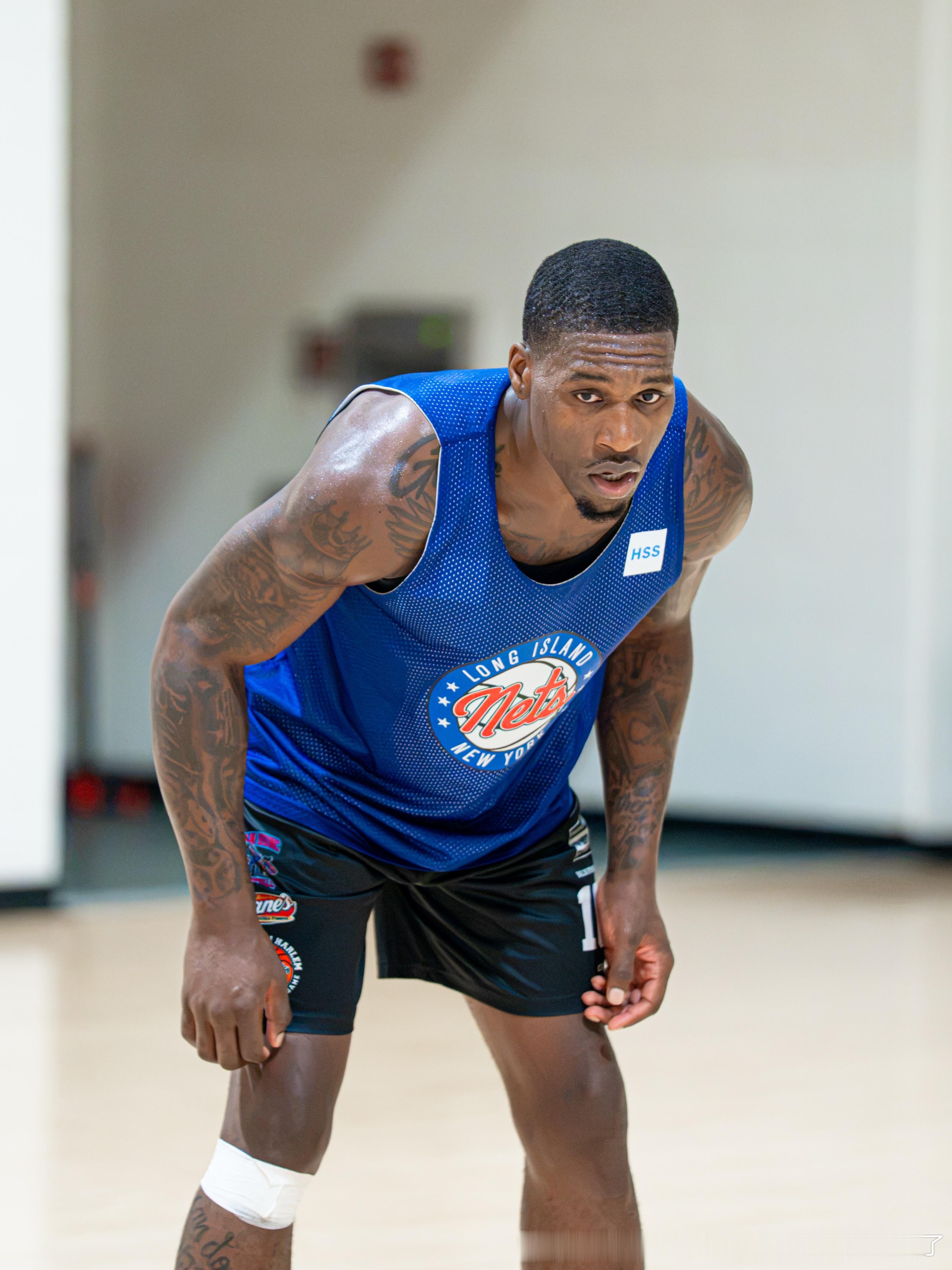 长岛篮网回顾本地球员试训🏀 由呈现向每一位到场并全力以赴的人致敬布鲁克林篮网篮