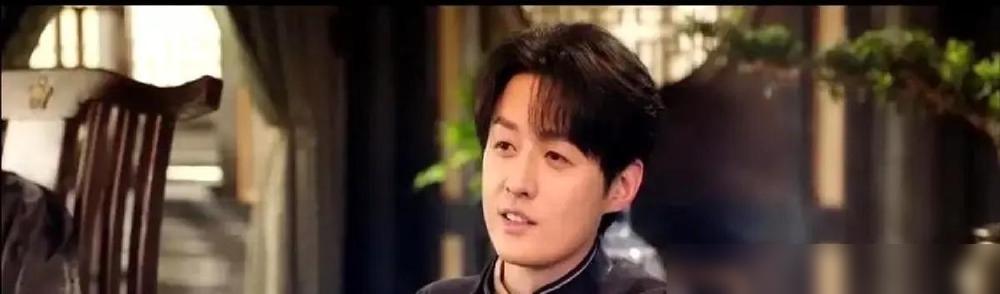 《老九门》里那个煮面的丫头，观众用3倍速看她都嫌慢。

现在回头看十年前这事儿，