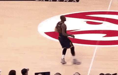 NBA詹姆斯的囧球名场面！——不管是巨星还是普通球员，都有尴尬时刻，就算NBA现