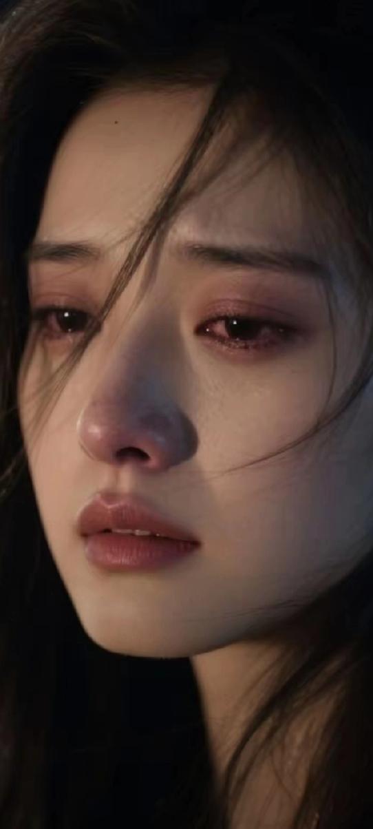 真的让人崩溃！
  昨晚，我被一女人声嘶底里的哭喊惊醒。
  我看了一下手机，晚