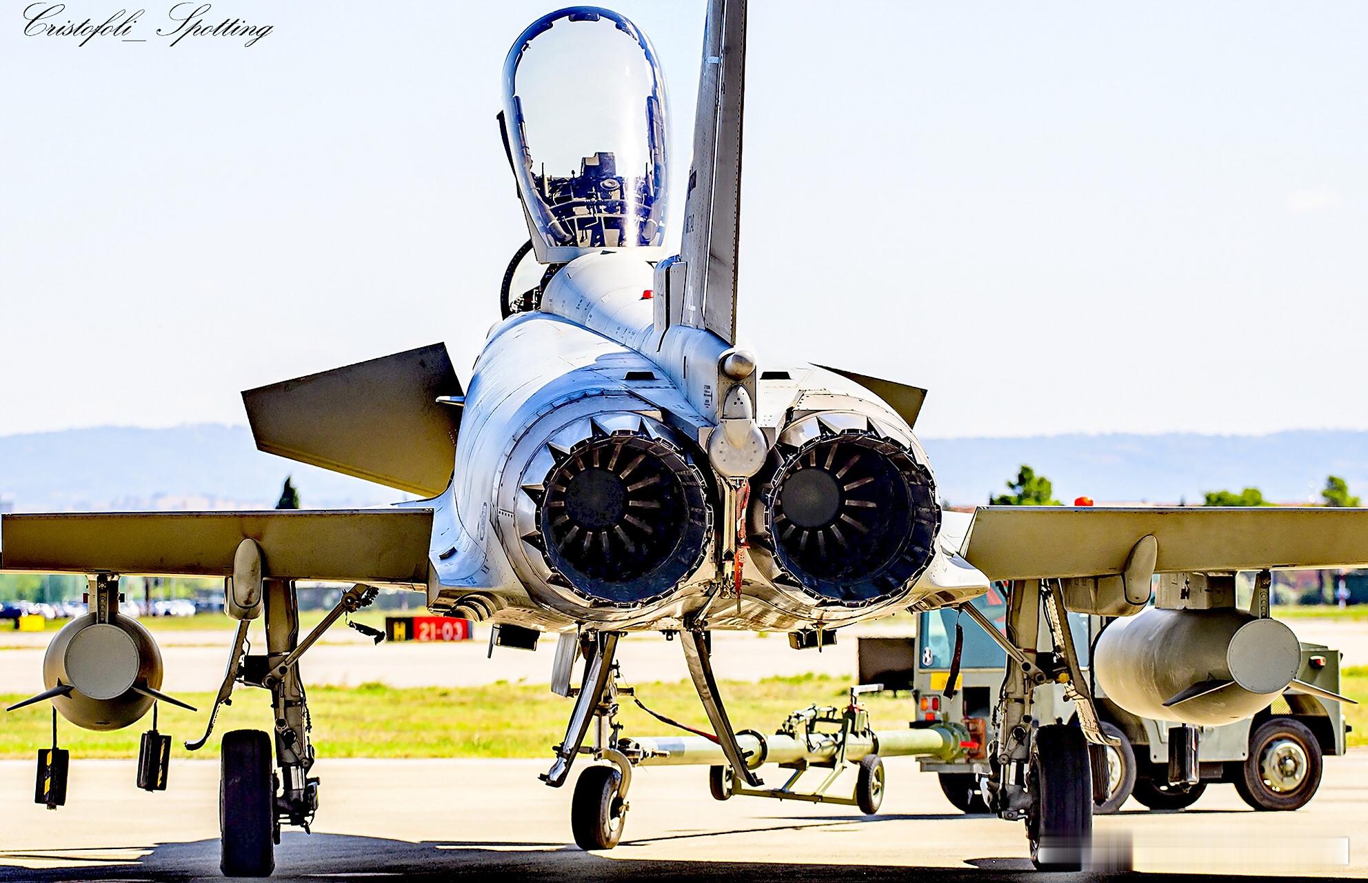 每天认识一件兵器大国工匠 航发美学台风➕EJ200 VS J16➕WS10D 