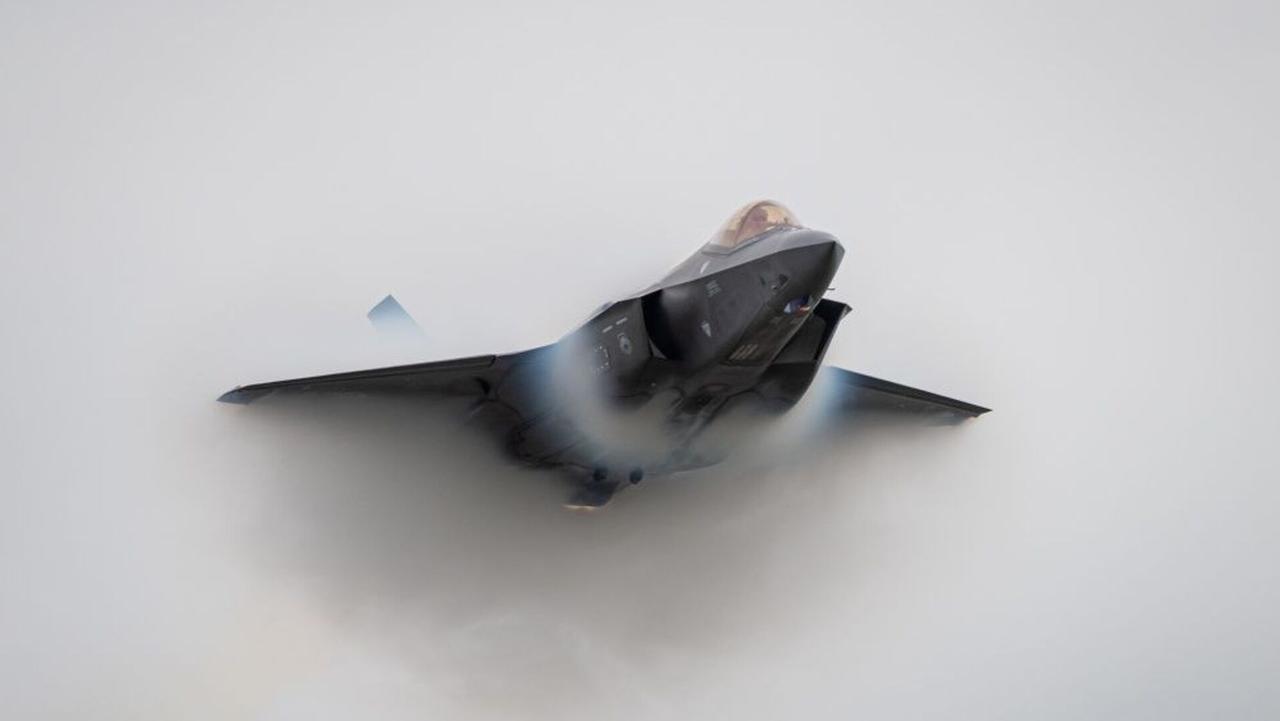 美国空军：一架F-35战机在拉斯维加斯以北坠毁，飞行员生还

俄罗斯卫星通讯社 