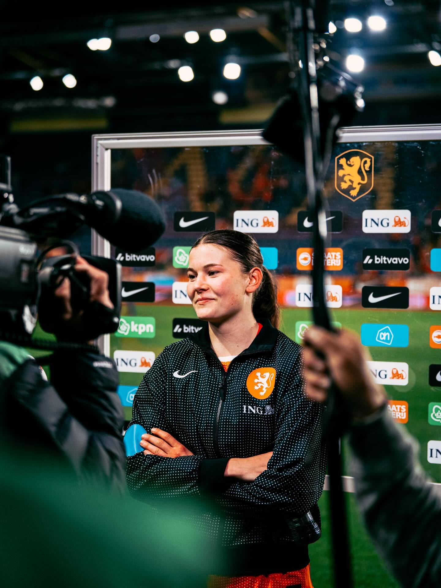《SPORT》：巴萨接近签下阿贾克斯的年轻中卫Renee van Asten，并