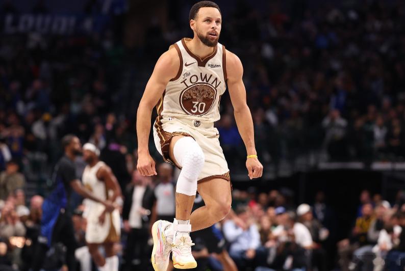 今天勇士客战森林狼的比赛延迟至明天凌晨6点30开打。本场比赛，库里因膝盖伤势出战