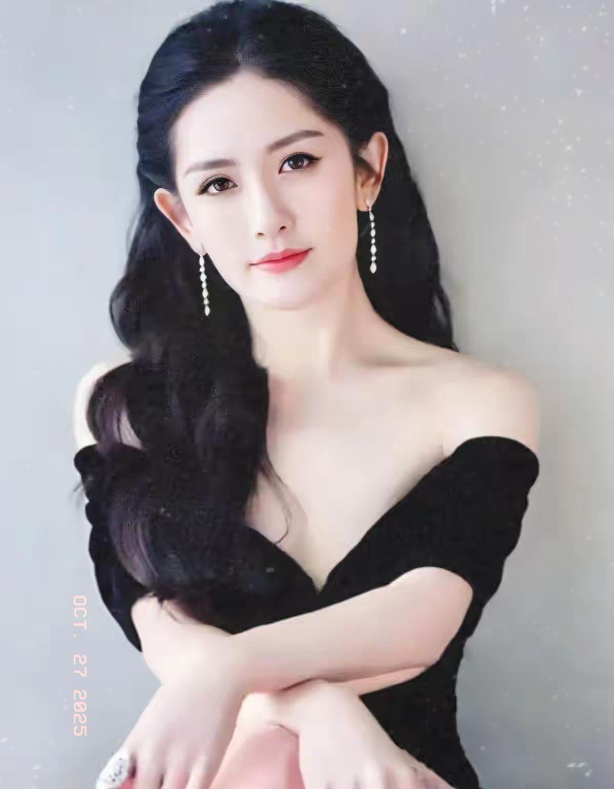 一觉睡起来
估计全国人民都知道了
44岁谢娜要主持鸿蒙星光盛典，这消息谁看了不懵