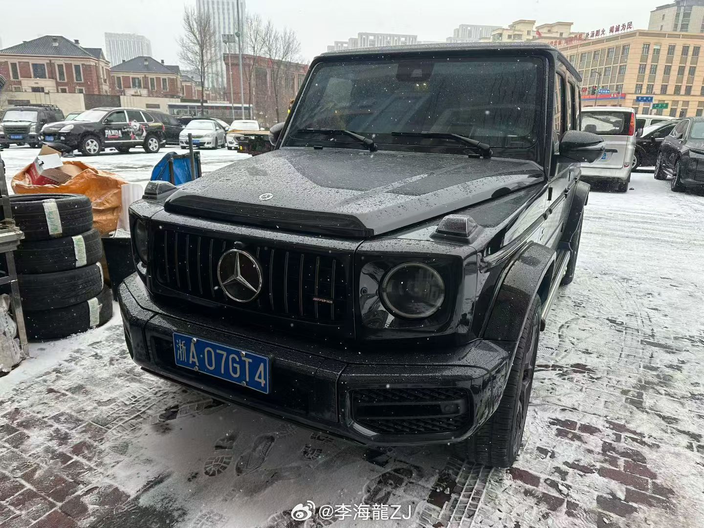 24年 奔驰G63 中归原厂大暗夜 2.2万公里 即将到店 🚚 