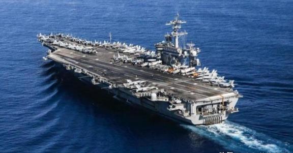 “林肯”号航母甲板被炸穿，冒着黑烟狼狈逃窜，这绝对是美军自二战以来遭受的最大耻辱