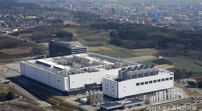 台积电要在台中砸490亿美元建4座1.4纳米晶圆厂的消息，堪称芯片圈的“大手笔真