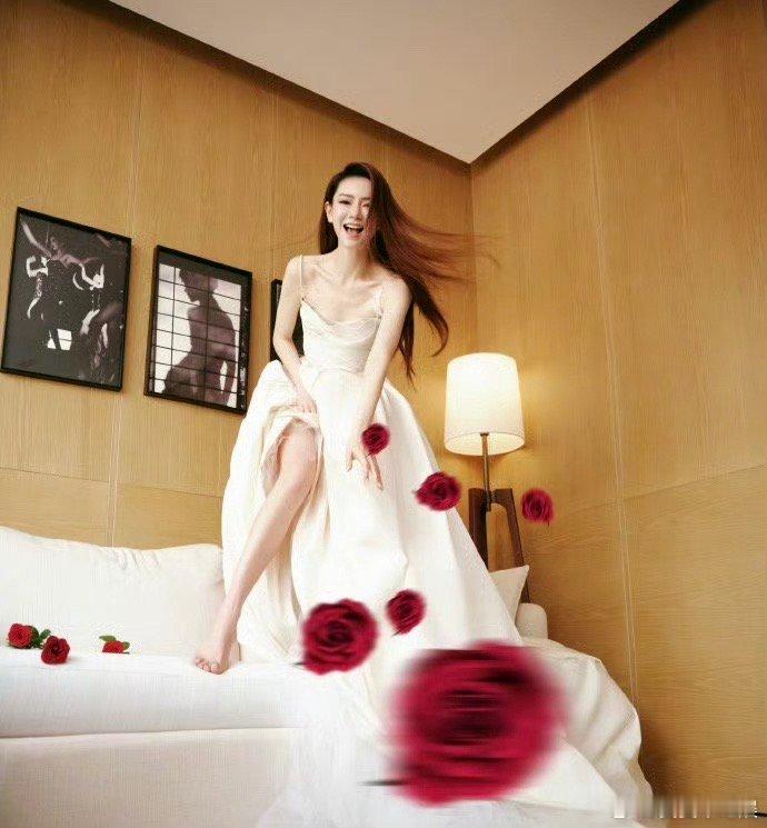 #戚薇[超话]##戚薇问倒V是指哪里#某一个点上，我还是觉得姐姐非常有身材的，我