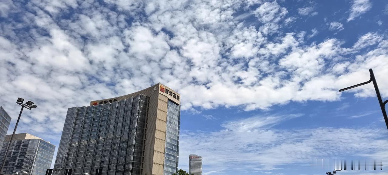最近西安的天空，实在是美到极致！