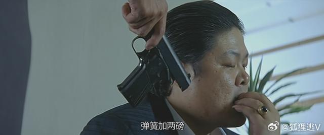 今天为什么出门早呢？北京进入室外季。刚才业之峰高馆长群内通知有空场地，训练提前到