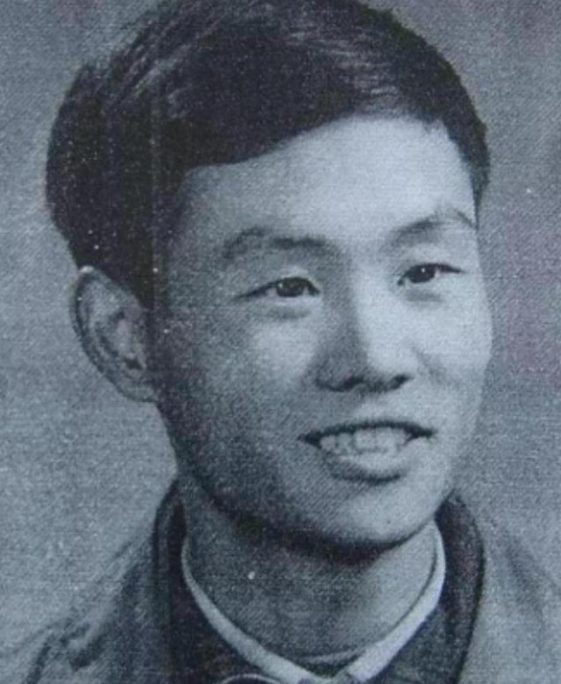 1970年，一名知青因为一首歌被判处死刑，就在他做好死亡的准备时，审判员却突然宣