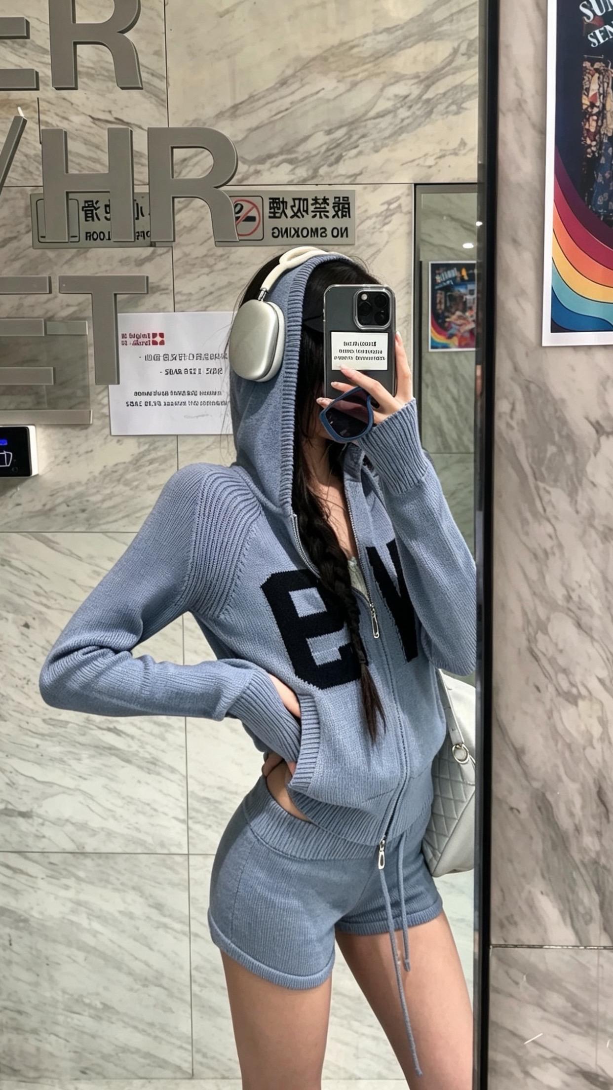 随性自由穿搭 辣妹运动服 短款连帽卫衣运动服套装 chic运动风