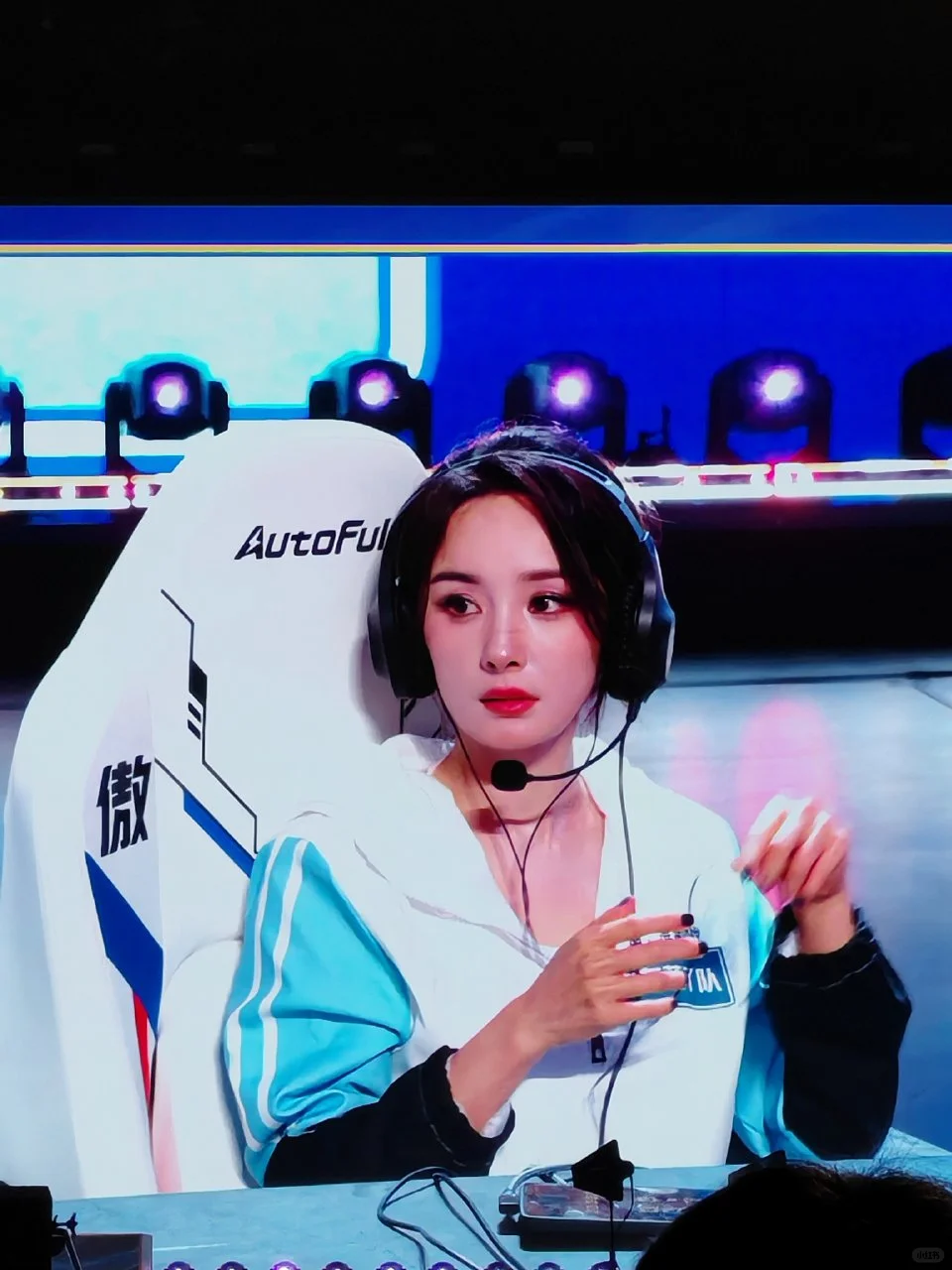 电竞文女选手真的照进现实了
