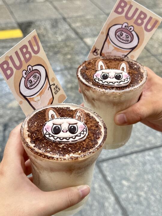 买不到labubu…但labubu 奶茶已经喝上了！