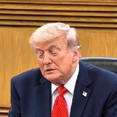【特朗普二次访华，中国手握的硬核筹码】

时隔9年，美国总统特朗普再度访华，随行