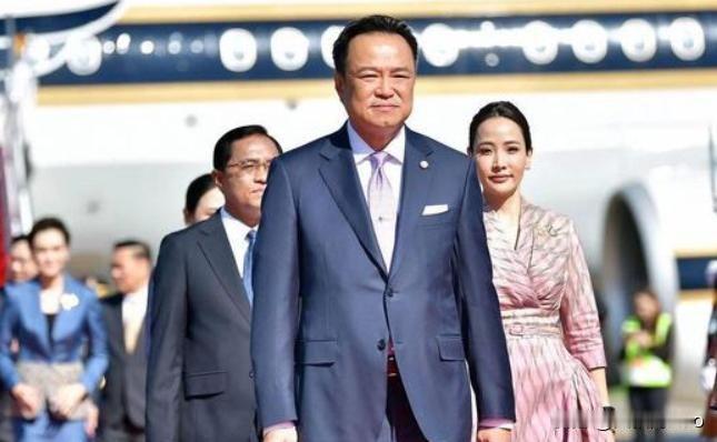 泰国总理近日在曼谷举行的东盟安全论坛上掷地有声：泰国将采取一切必要措施捍卫国家主