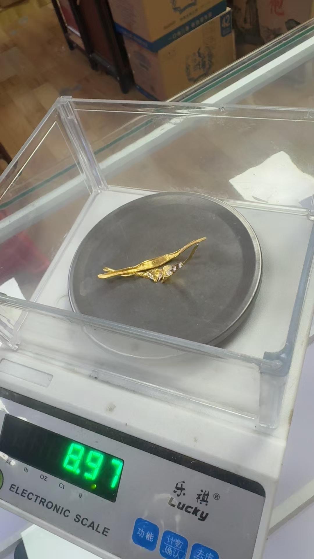 2月10日消息，道富集团策略师Lee Ferridge表示，美元今年或许会下跌1