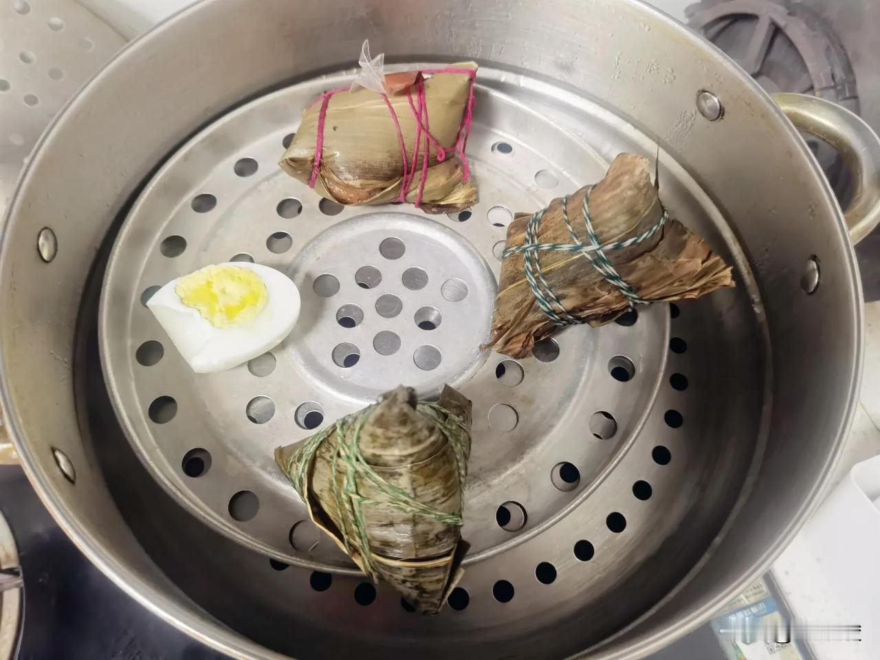 吃一个，意思一下。祝大家端午安康！