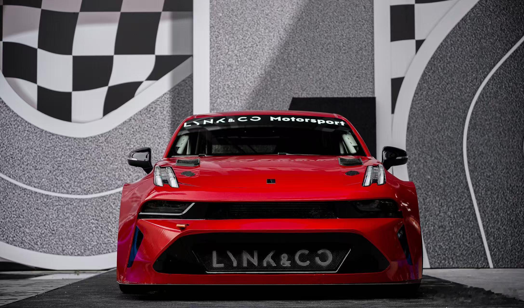 中国首款自研量产TCR赛车亮相好帅啊，由领克汽车自主研发打造的全新国产赛车将于2