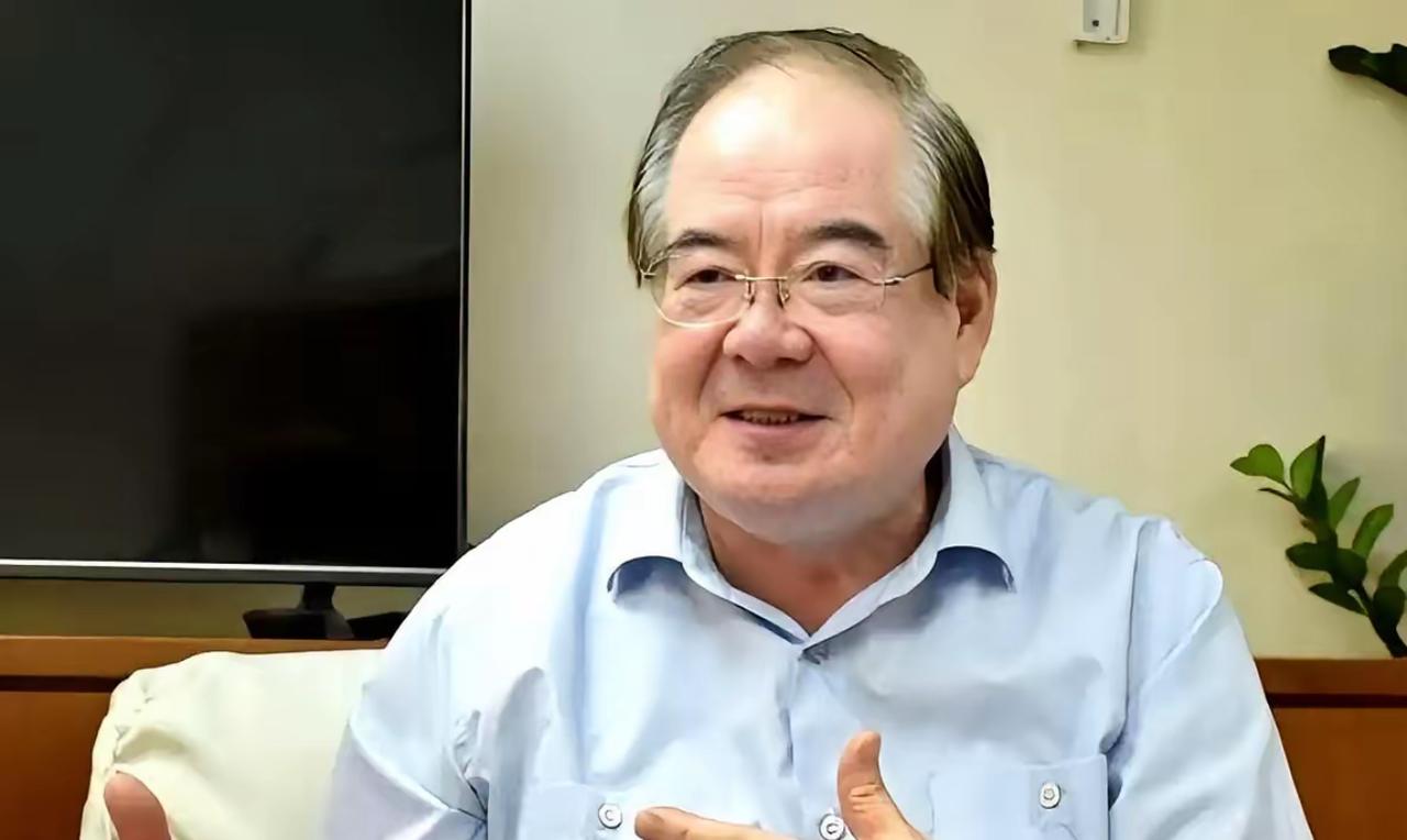 77岁李乾龙独爬中山陵392级台阶落泪，这才是最戳人的真诚

国民党副主席李乾龙