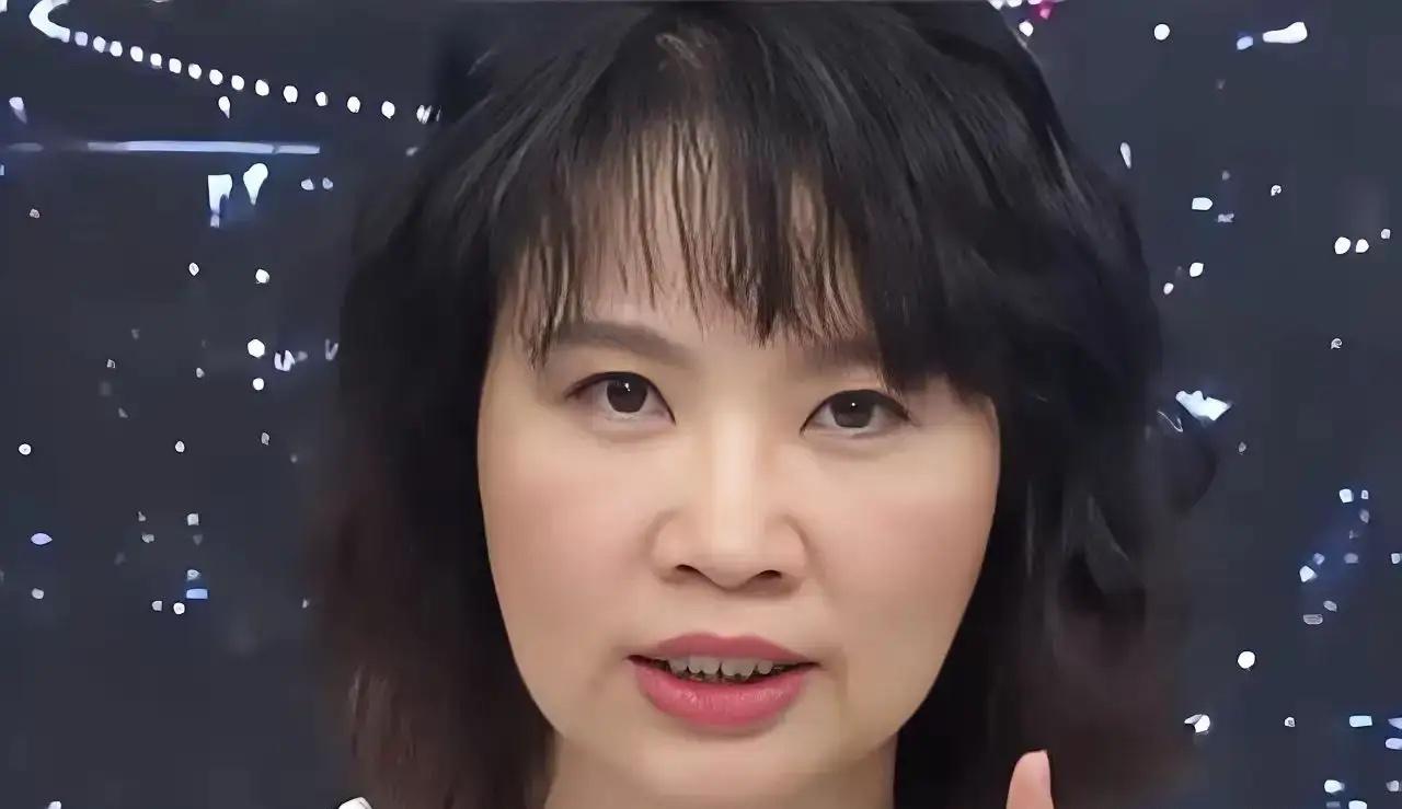 台湾名嘴陈凤馨再也忍不住了，她怒斥道："全世界都可以欺负台湾，但只要大陆出面阻止