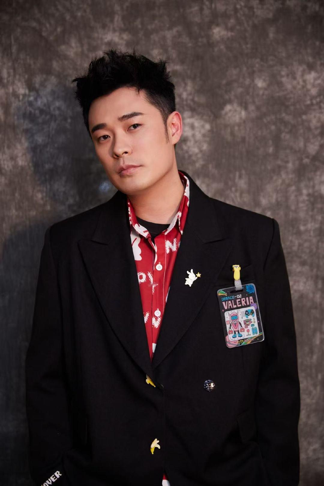 陈赫给香港捐款100万陈赫捐款香港100万陈赫捐款香港100万，尽显爱心 