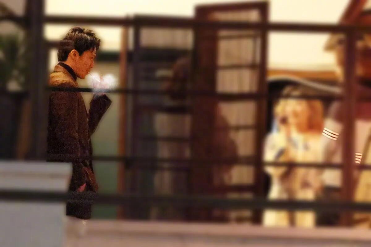 小栗旬与坂口健太郎等人喝酒被拍 媒体在9月上旬，曾目击到小栗旬与事务所后辈坂口健