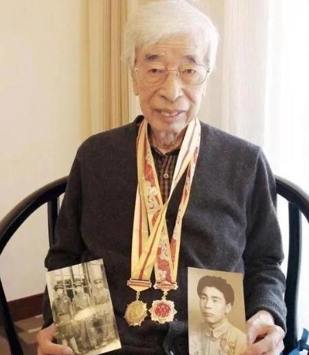 1948年，日本人砂原惠改名换姓化名张荣清，并谎报中国国籍，加入解放军，在辽沈战