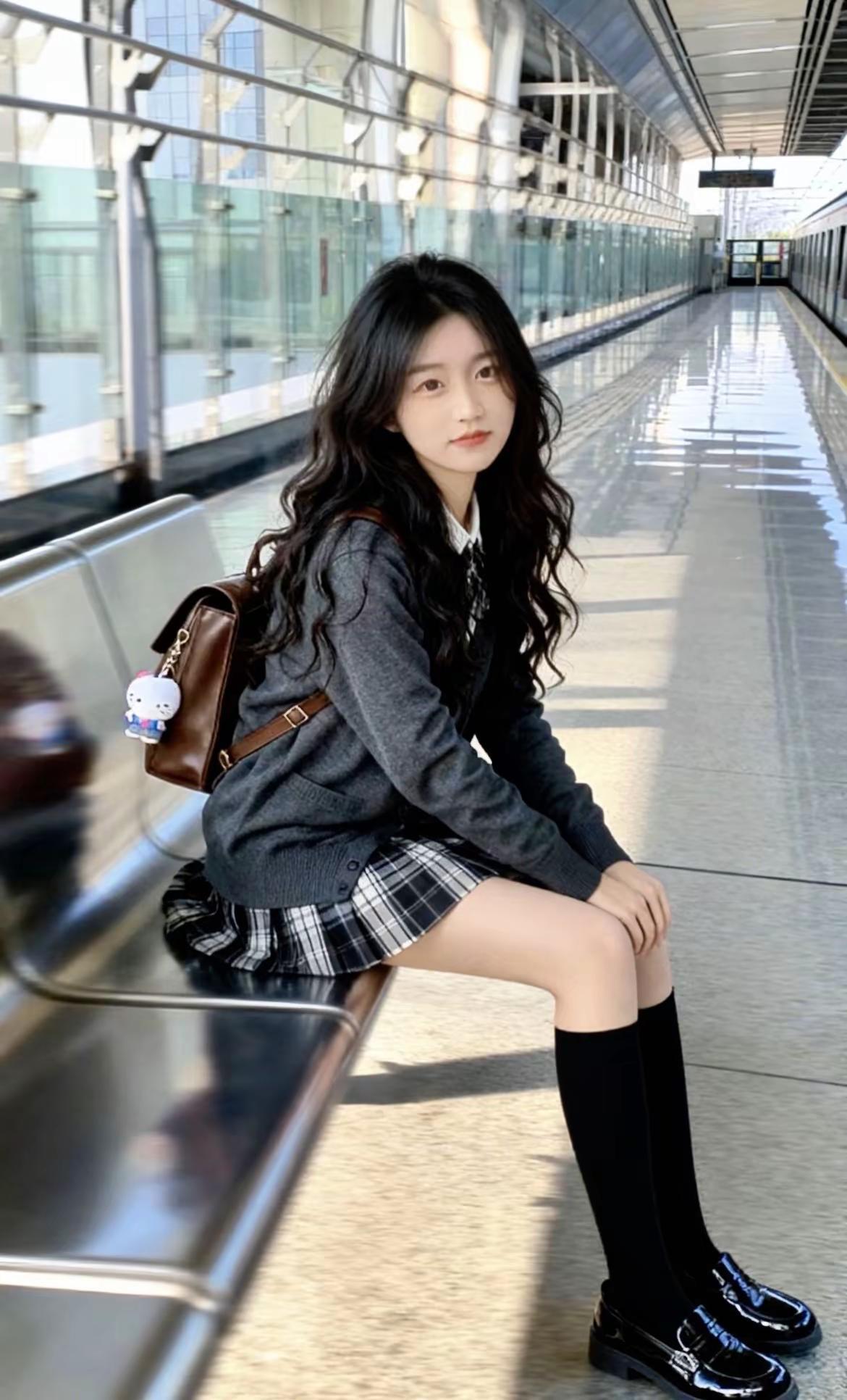 学院风百搭。jk穿搭 风穿搭 拍照姿势 jk拍照姿势 学院