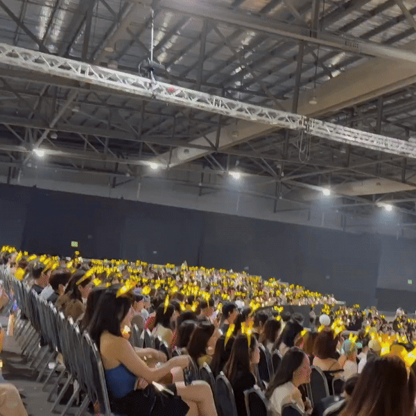 鹿晗的海外人气鹿晗新加坡 鹿晗才是真正的时代偶像！国内外人气双开花，新加坡演唱会
