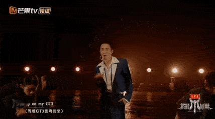 李承铉rap梦回天上飞他的rap不仅仅是在唱歌，更像是讲故事，每一个小动作、每一