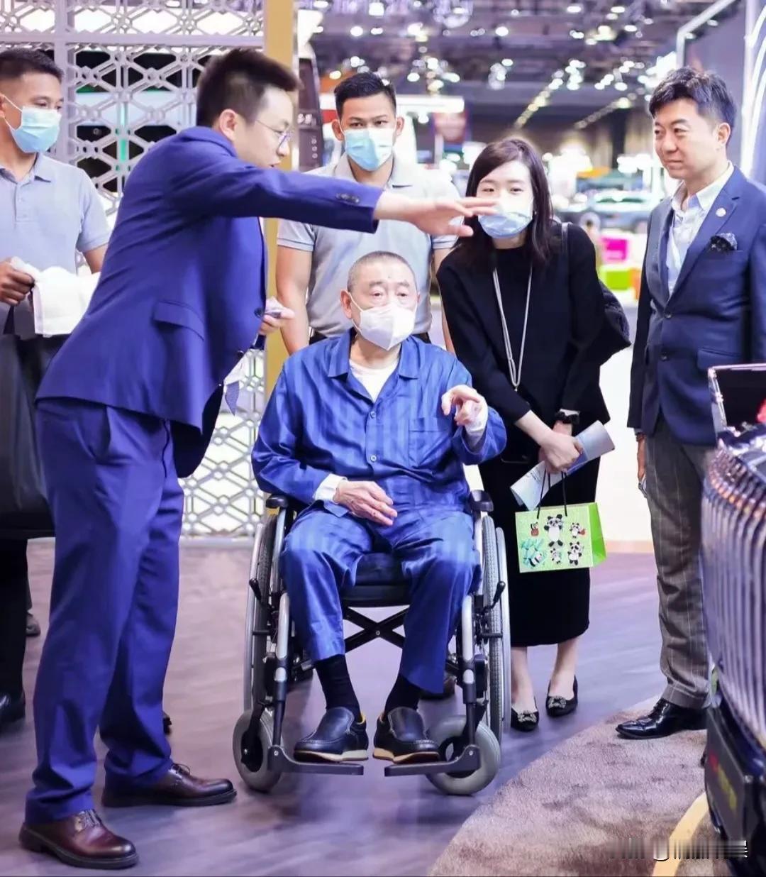 你看他，现在多有钱都买不来健康了。有什么因就有什么果，年轻时掏空了身体，年老就来
