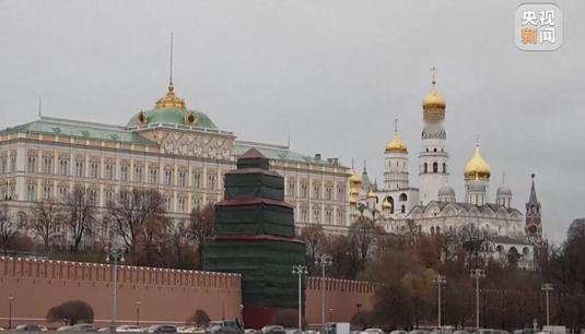 大消息，昨天俄罗斯一口气甩出三个猛料，直接把俄美之间的火药味拉到顶点，邀特朗普访