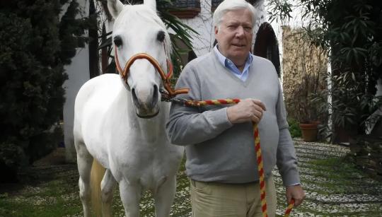 156亿美元不翼而飞，82岁的爱马仕富五代被私人管家骗的身无分文，只能靠家族成员