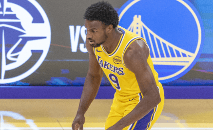 里夫斯：布朗尼防守很好进攻选择也很合理，他会越来越好的