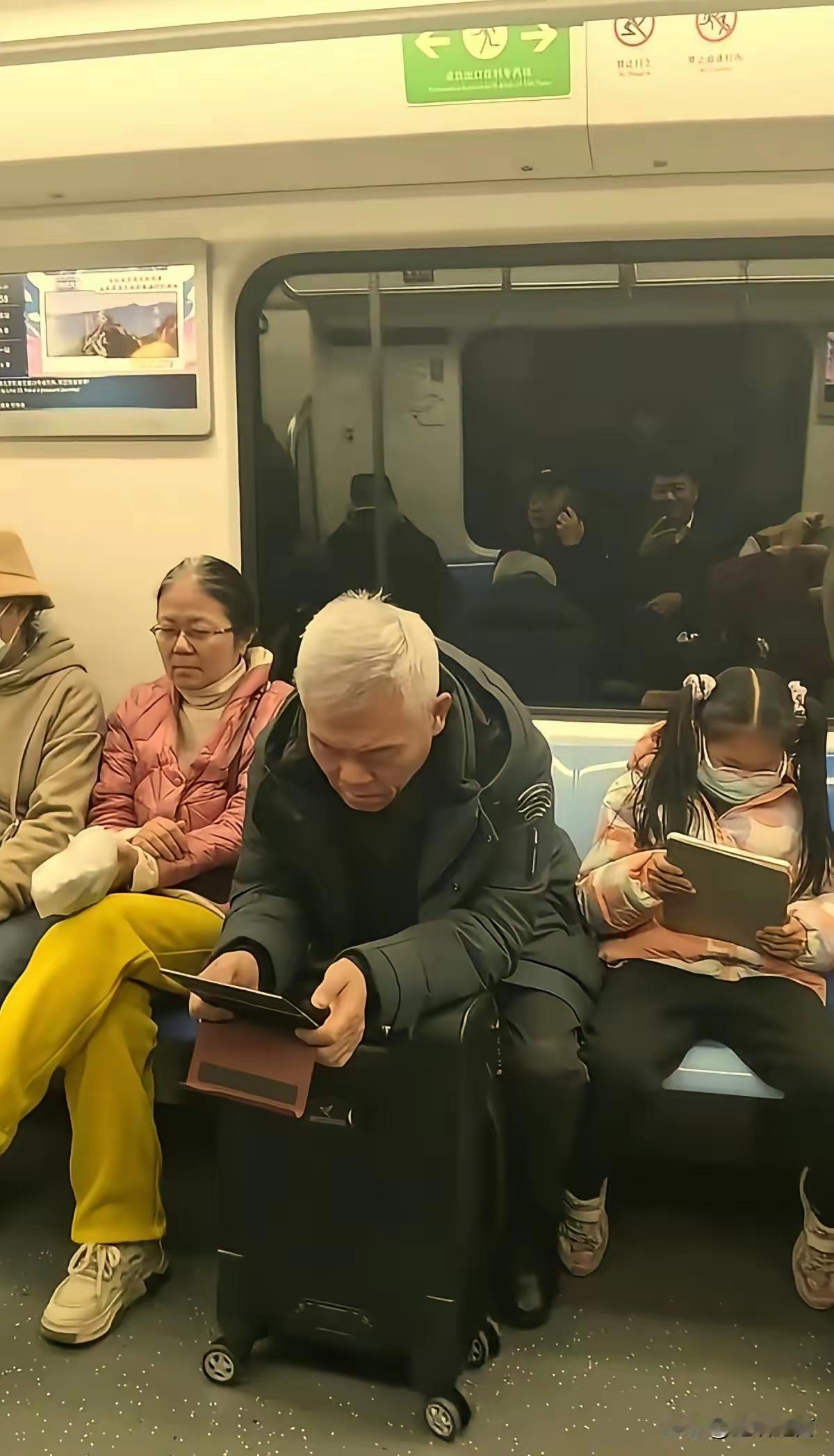 几千万粉丝的大V？