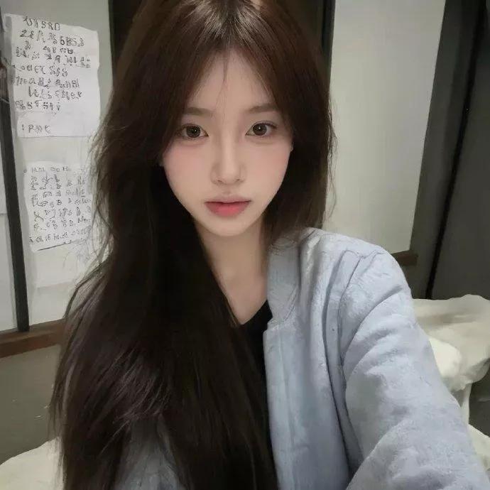 元气少女自拍，温柔自然美