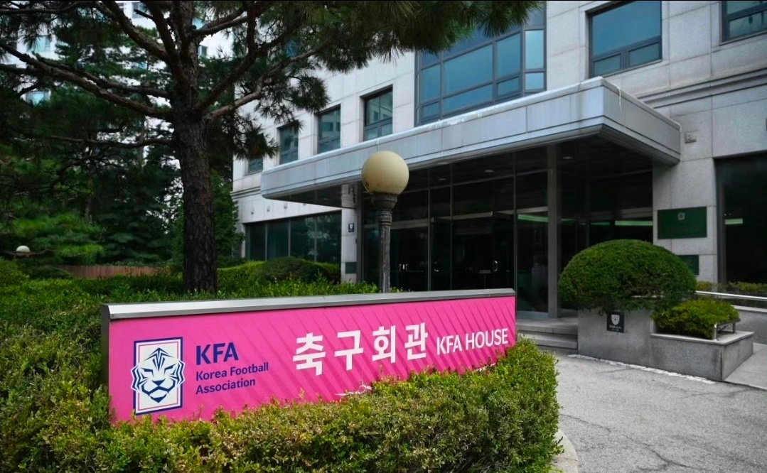 一桩尘封多年的韩国足坛黑历史被彻底揭开，韩国足协被曝出曾在世预赛与奥运会预选赛期