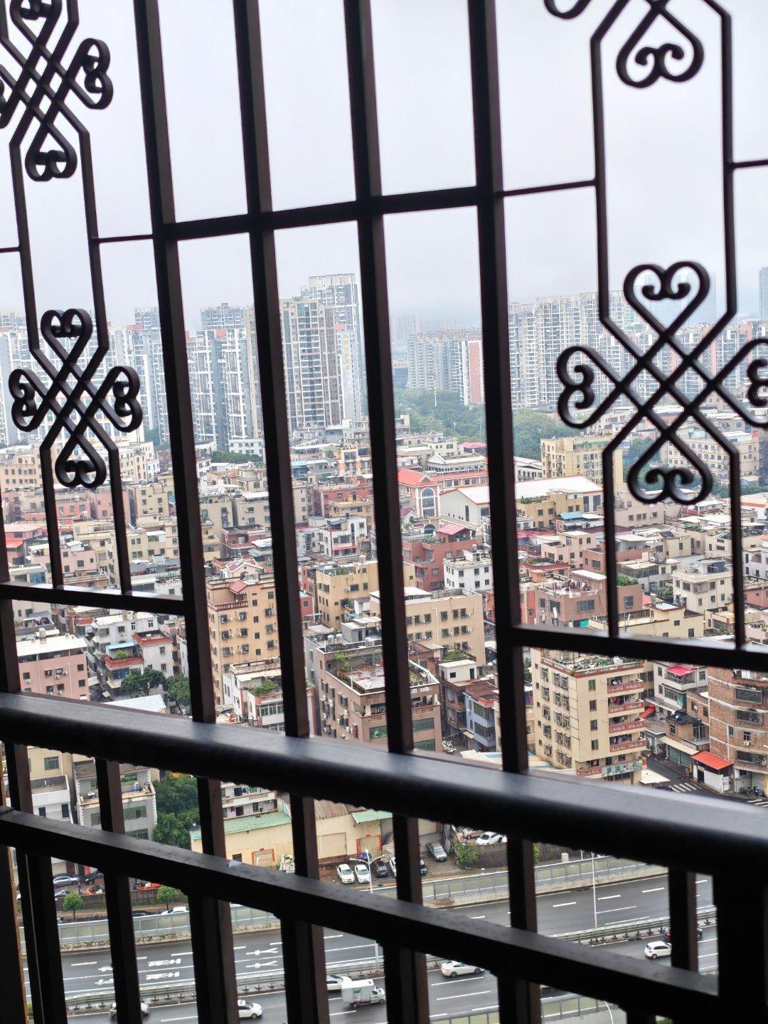 早起打卡28天，马上到五一了，以至于做梦都能梦见卡在路上，然后被人引入神秘小山村