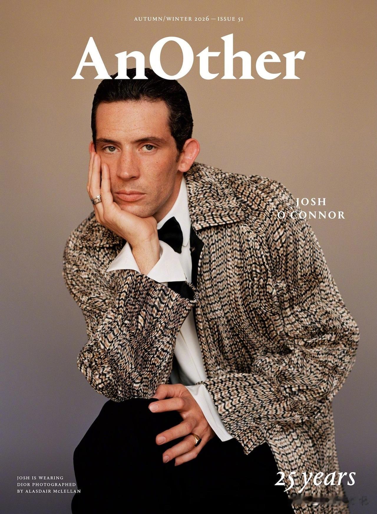 外娱资讯，乔什·奥康纳近日为时尚杂志《AnOther》拍摄了秋/冬季刊的封面及扉