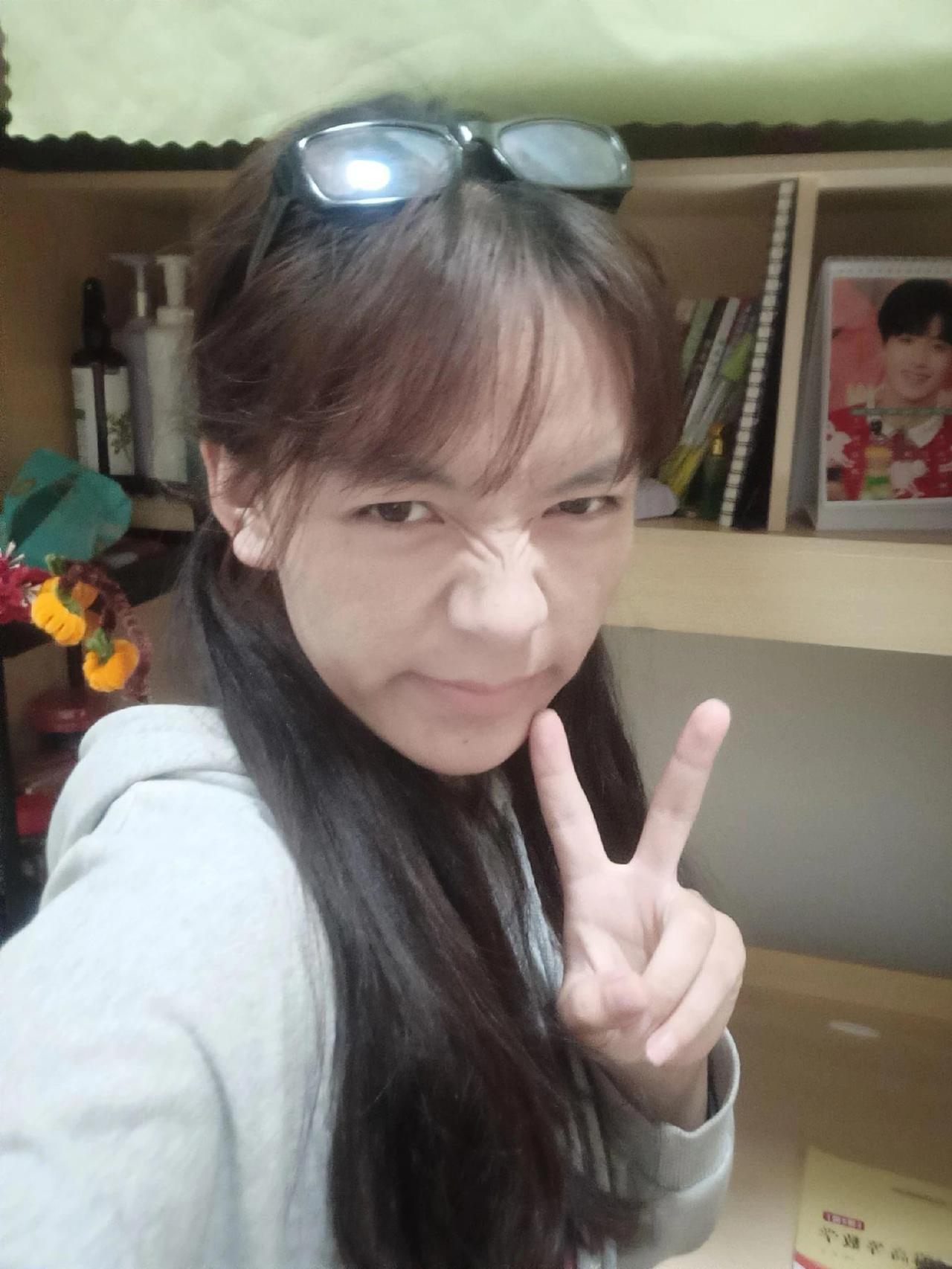 给你200万让她做你老婆你愿意吗？
