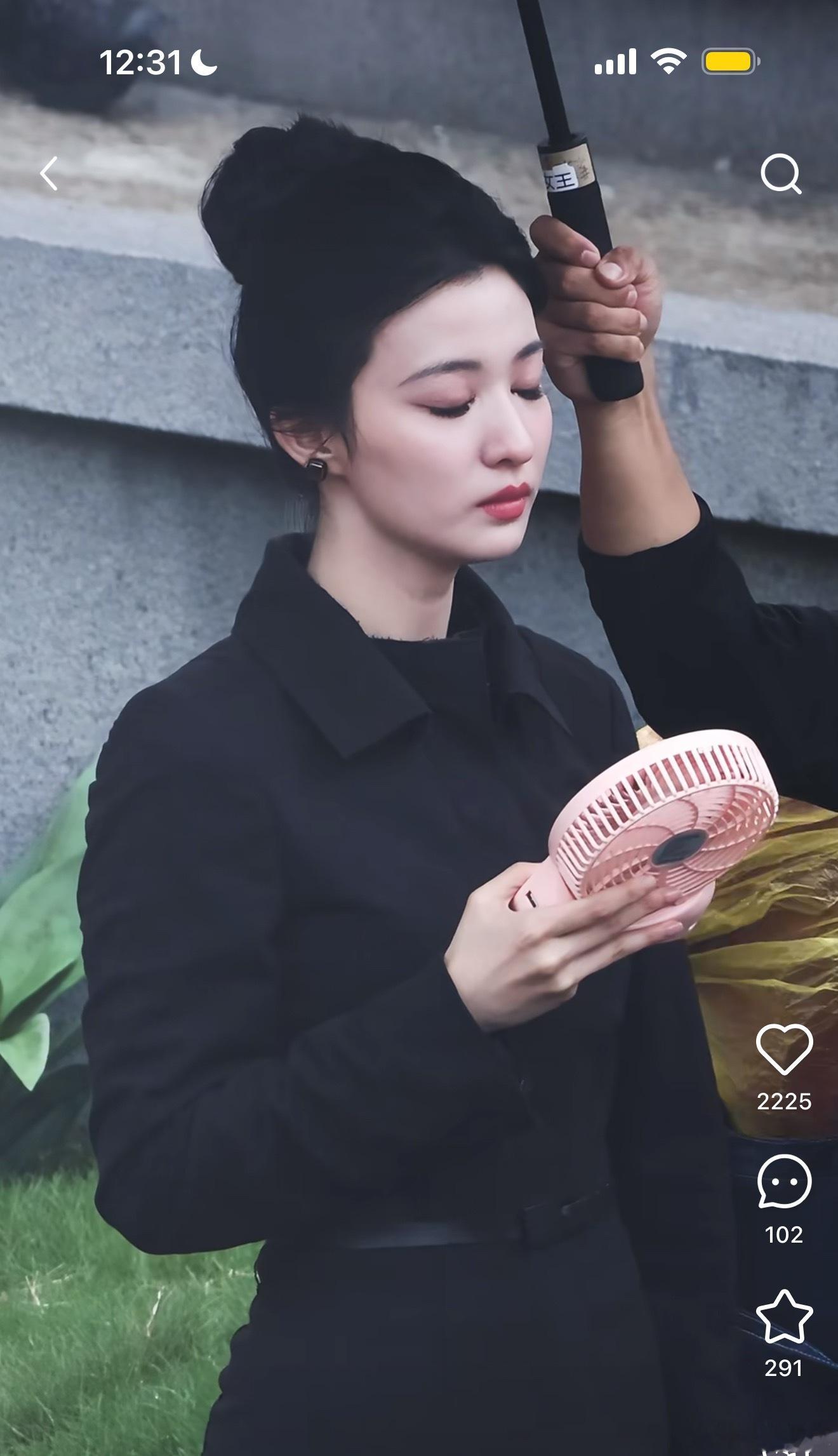 这发型跟如来佛似的[裂开] ​​​