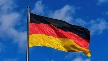 德、日两国的二战历史态度对比要点
1. 德国：近日与波兰在柏林磋商时，总理默茨重