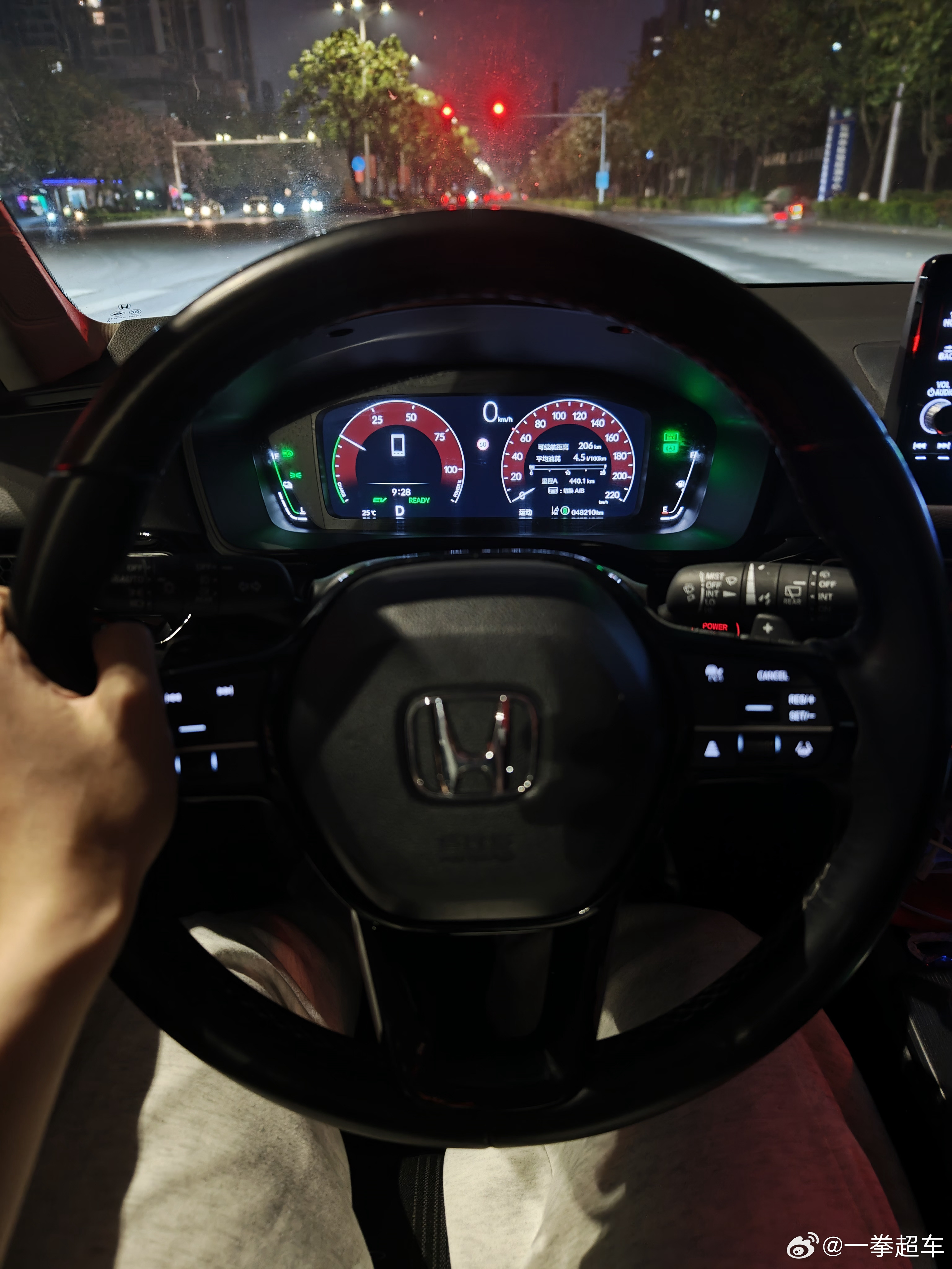 换了新轮胎的fl4好好开，不过这车的好开，更多方面是因为合适的车身尺寸带来的低座