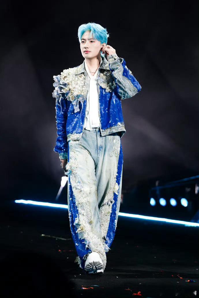 海来阿木名誉权案胜诉前妻已就造谣行为向海来阿木道歉一纸判决击碎不实传闻，此前流传