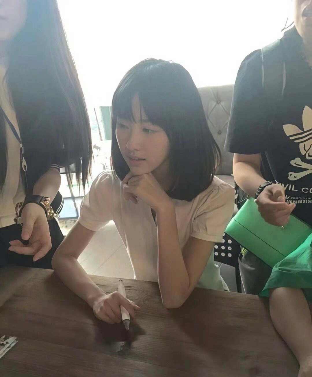 陈都灵世界上照片第三多的女人陈都灵